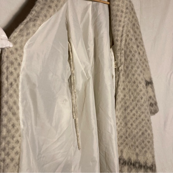 Vintage 70’s VAKA Pure New Wool Coat w/ Woolmark - Picture 3 of 13